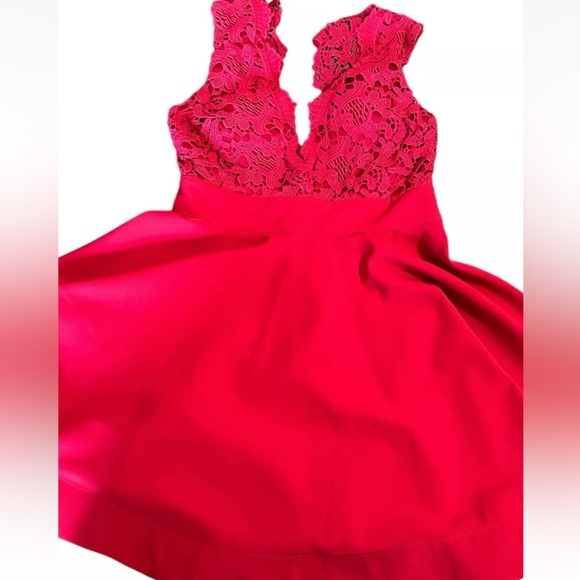 Windsor red lace and mesh open back skater party Formal Prom dress size M BNWT - Picture 1 of 3
